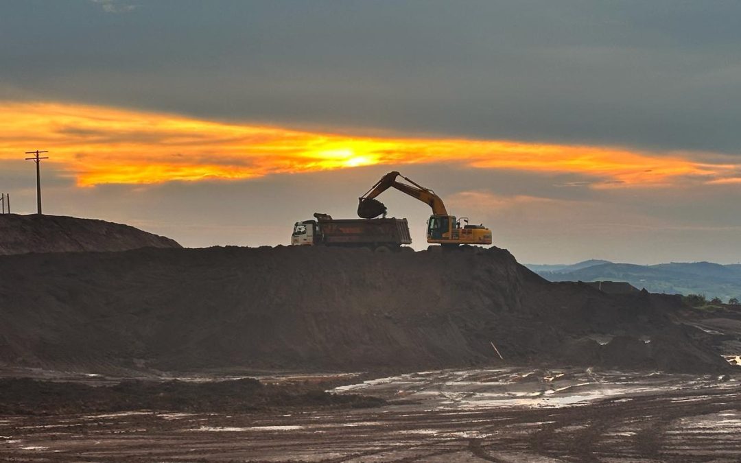 Sustentabilidade no Transporte de Minério: Desafios e Soluções